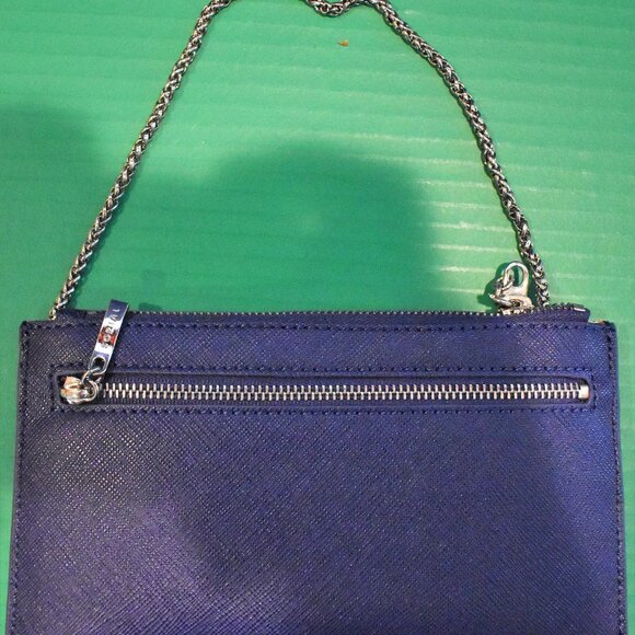 Sorial Crossbody Wallet with Chain - Picture 2 of 3